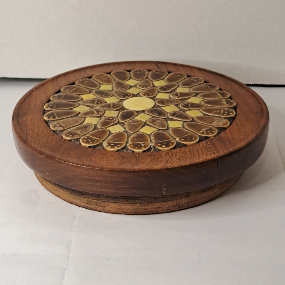 Lazy Susan, wooden ceramic trivet unique acorn design.